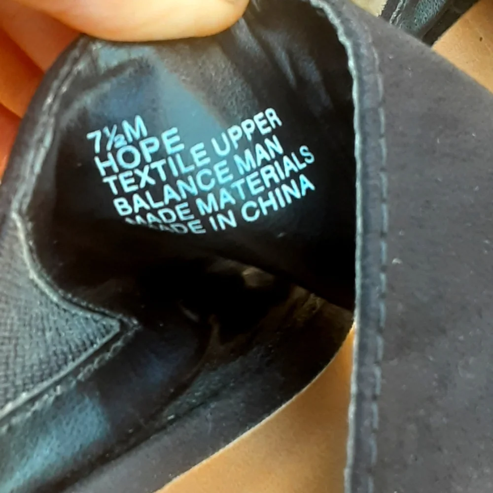 Woman's y.not Black Heels - Picture 6 of 7